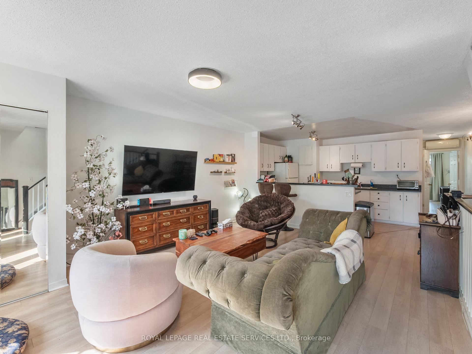Photo 26 of 346 Indian Road Crescent, Toronto, Junction Area — HOMEH