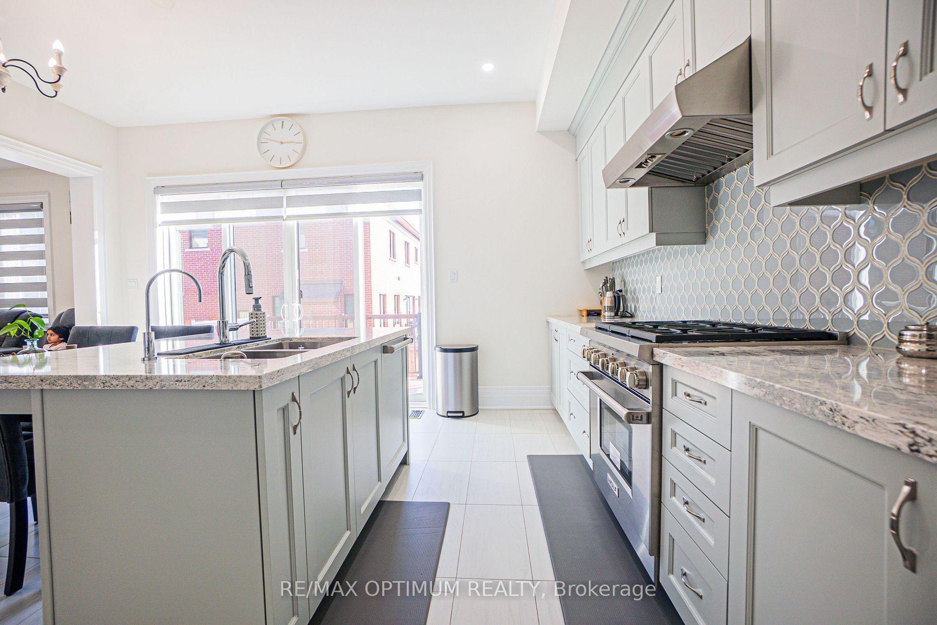 Photo 6 of 53 Kinburn Crescent, Vaughan, Vellore Village — HOMEH