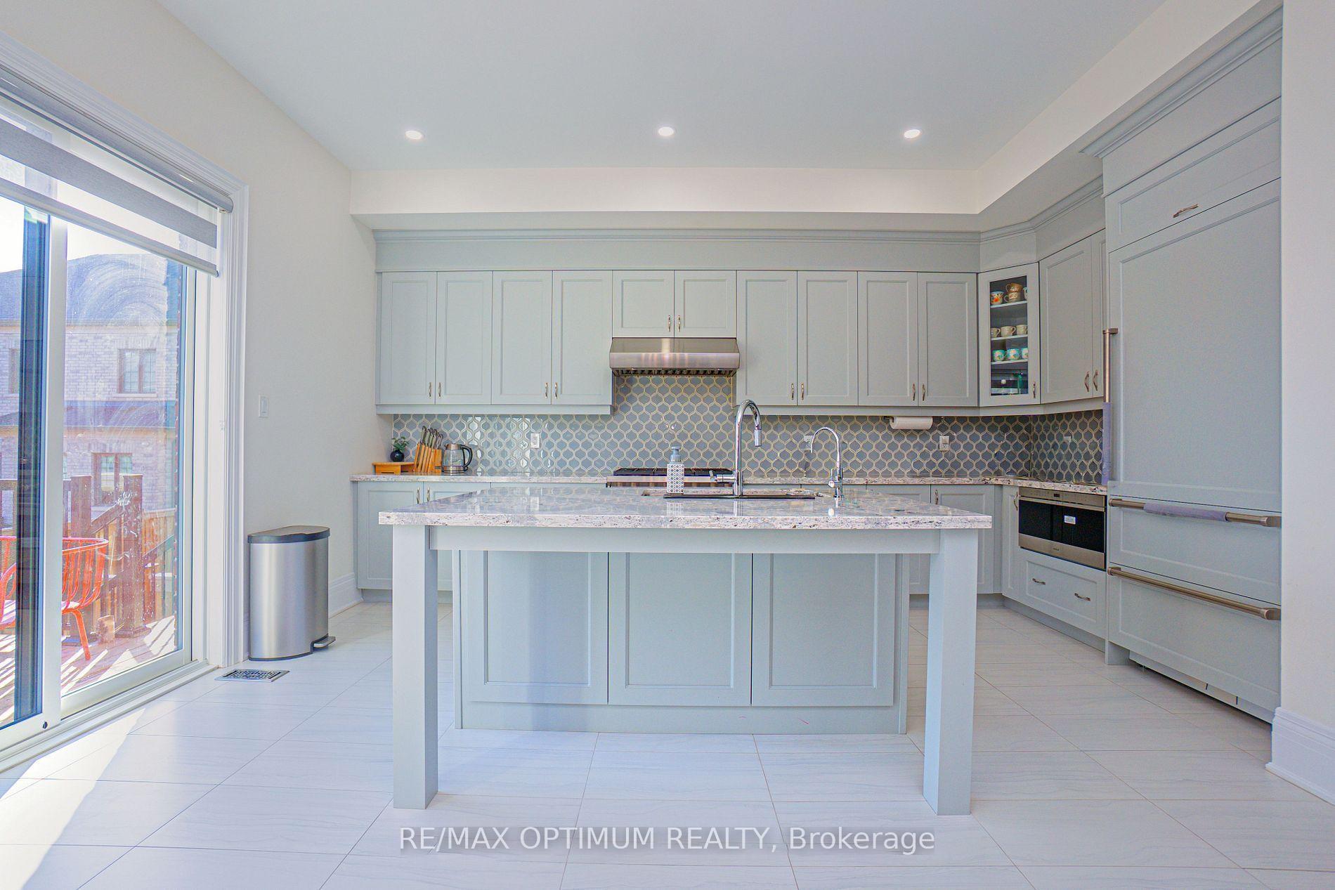 Photo 7 of 53 Kinburn Crescent, Vaughan, Vellore Village — HOMEH