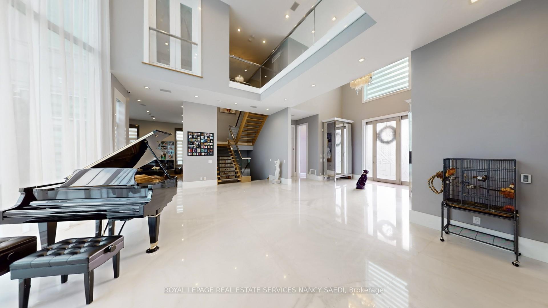 Photo 14 of 42 Wimpole Drive, North York, St. Andrew-Windfields — HOMEH