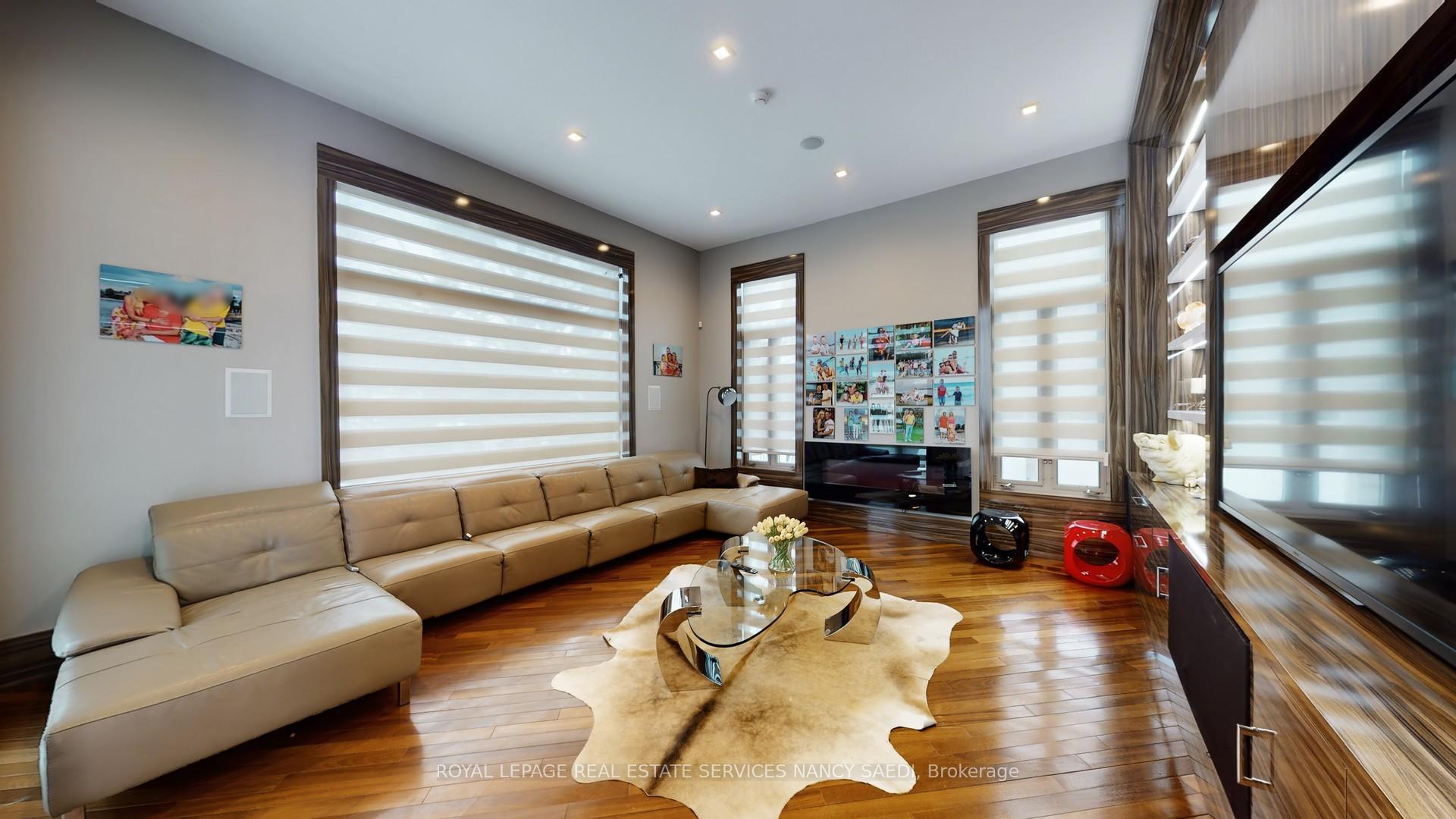 Photo 15 of 42 Wimpole Drive, North York, St. Andrew-Windfields — HOMEH