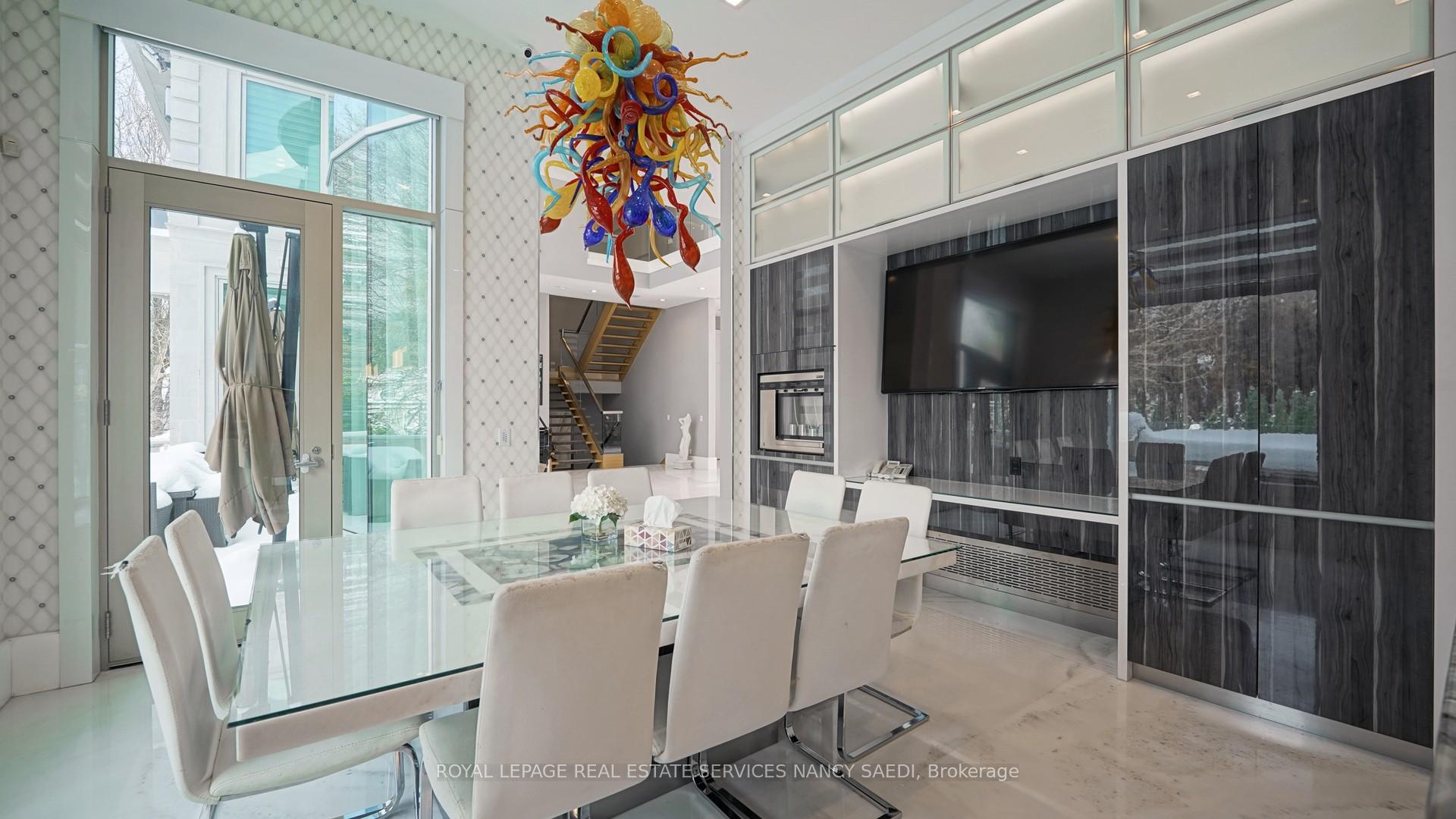 Photo 21 of 42 Wimpole Drive, North York, St. Andrew-Windfields — HOMEH