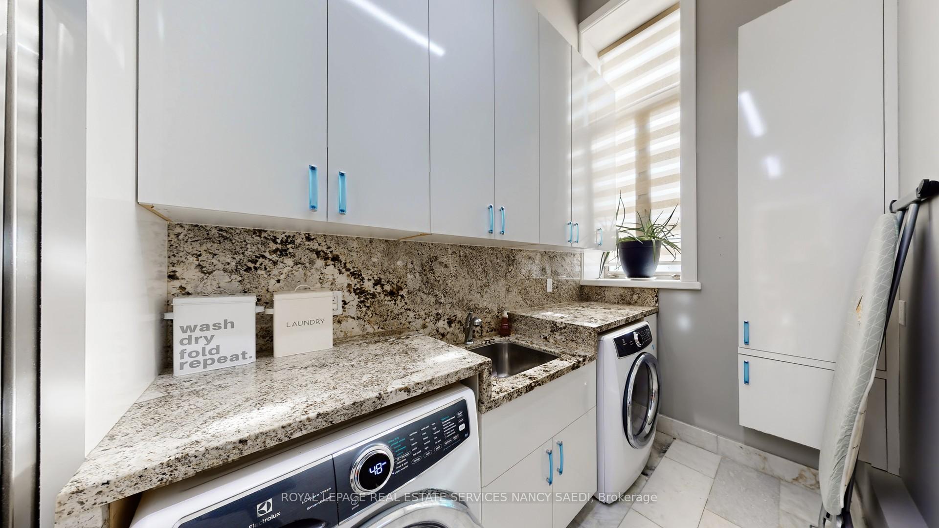 Photo 26 of 42 Wimpole Drive, North York, St. Andrew-Windfields — HOMEH