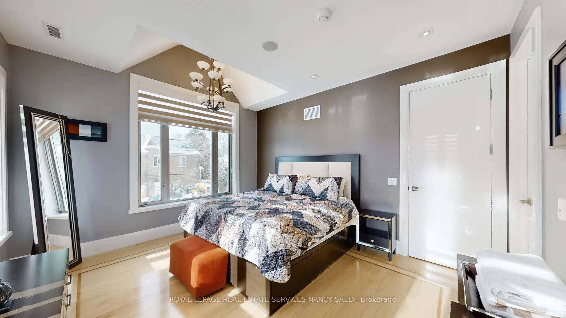 Photo 37 of 42 Wimpole Drive, North York, St. Andrew-Windfields — HOMEH