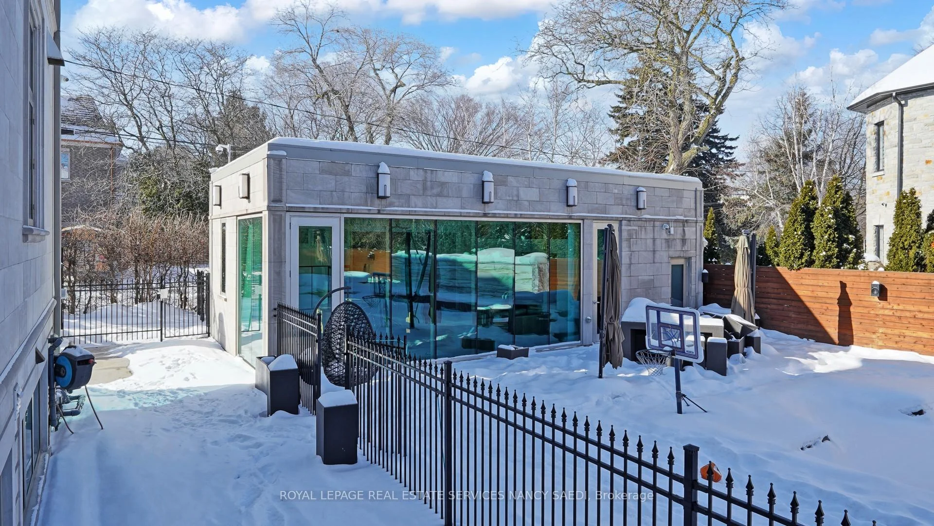 Photo 57 of 42 Wimpole Drive, North York, St. Andrew-Windfields — HOMEH
