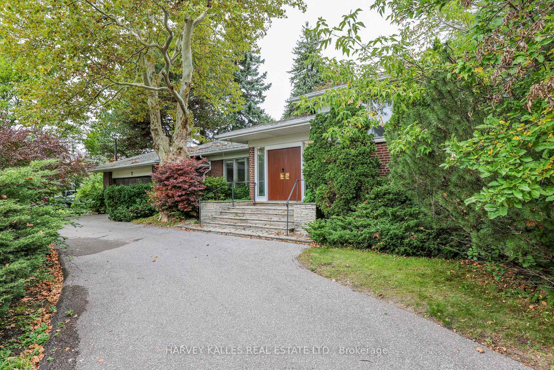 Photo 1 of 2 Clovestone Road, North York, St. Andrew-Windfields — HOMEH