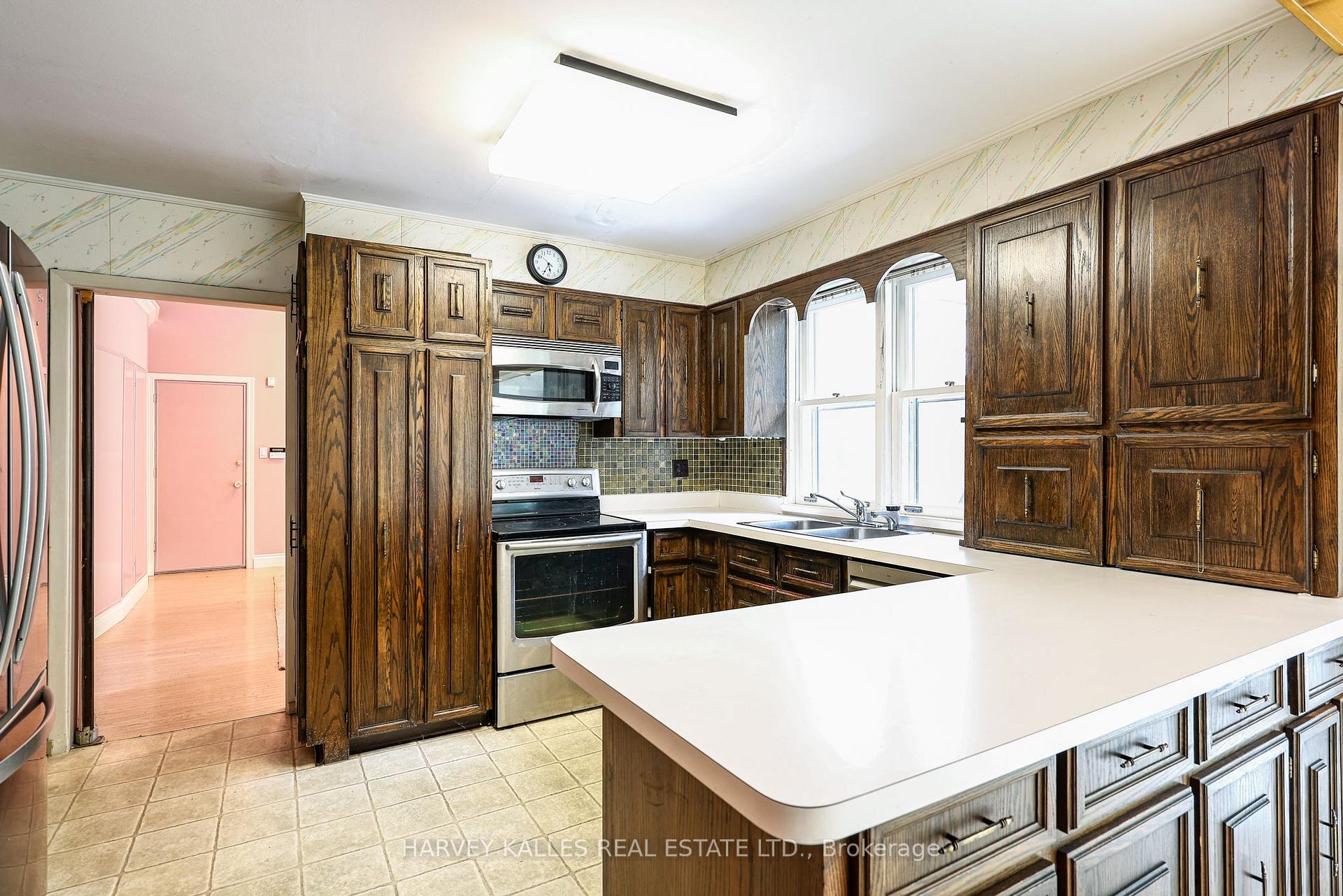 Photo 27 of 2 Clovestone Road, North York, St. Andrew-Windfields — HOMEH