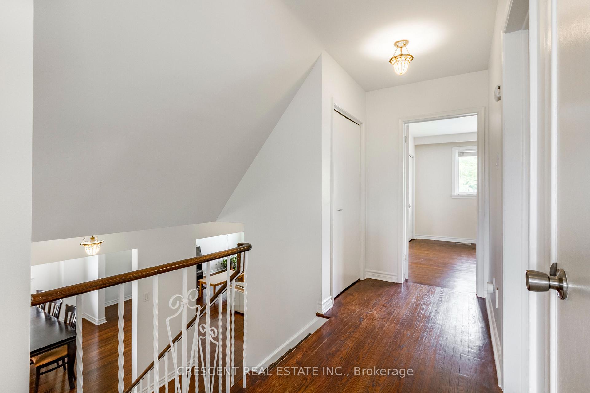 Photo 15 of 9 Clay Court, Etobicoke, Edenbridge-Humber Valley — HOMEH