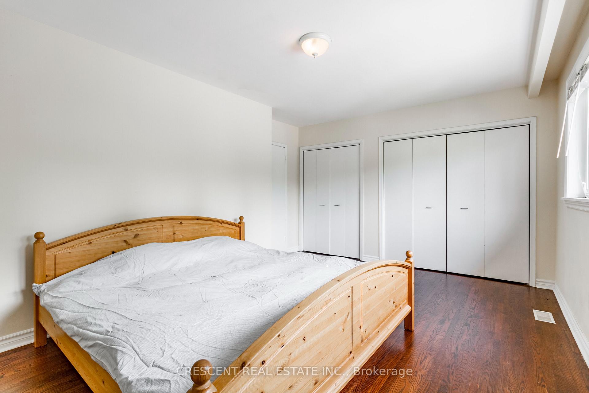 Photo 17 of 9 Clay Court, Etobicoke, Edenbridge-Humber Valley — HOMEH