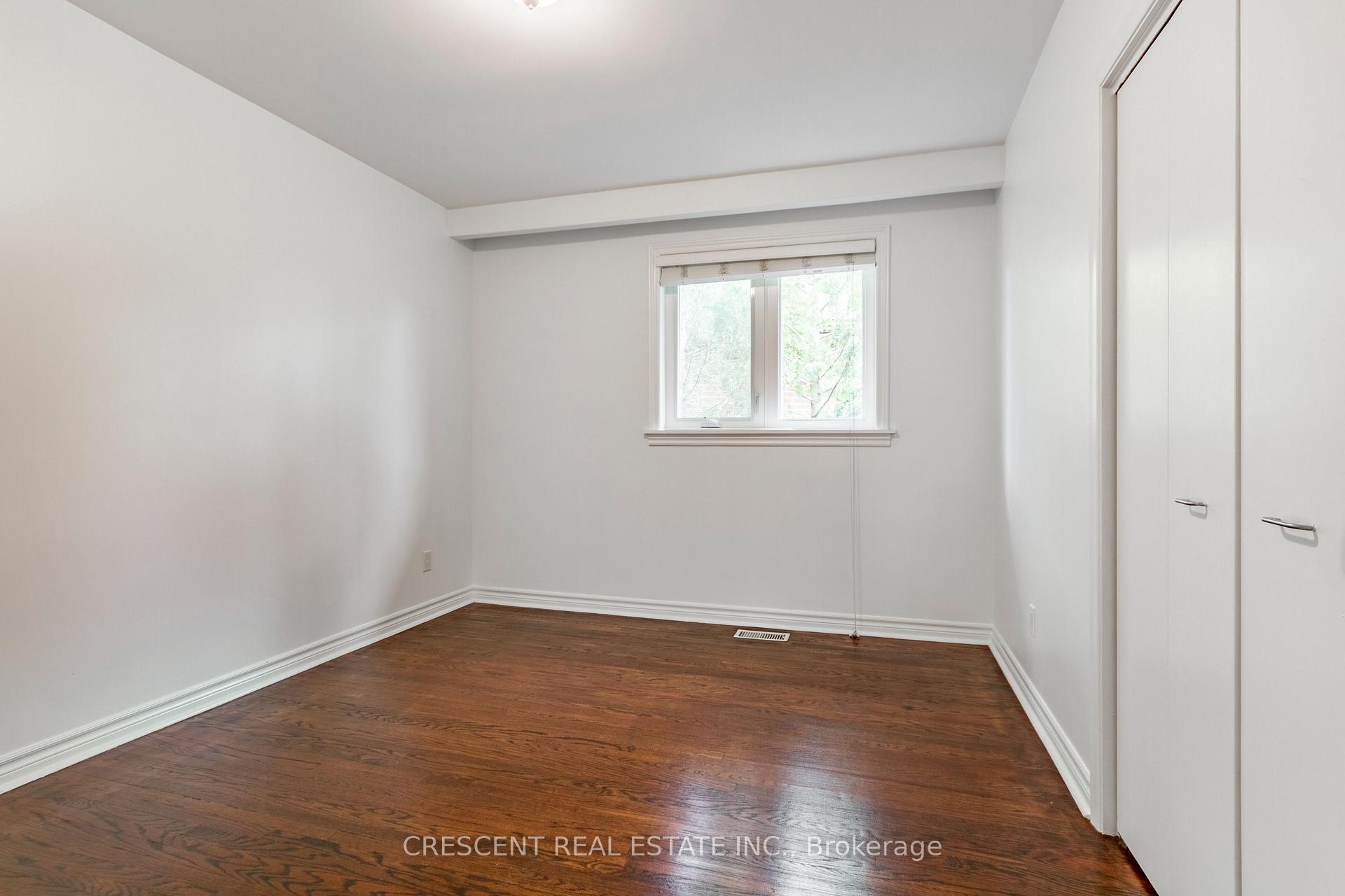 Photo 18 of 9 Clay Court, Etobicoke, Edenbridge-Humber Valley — HOMEH