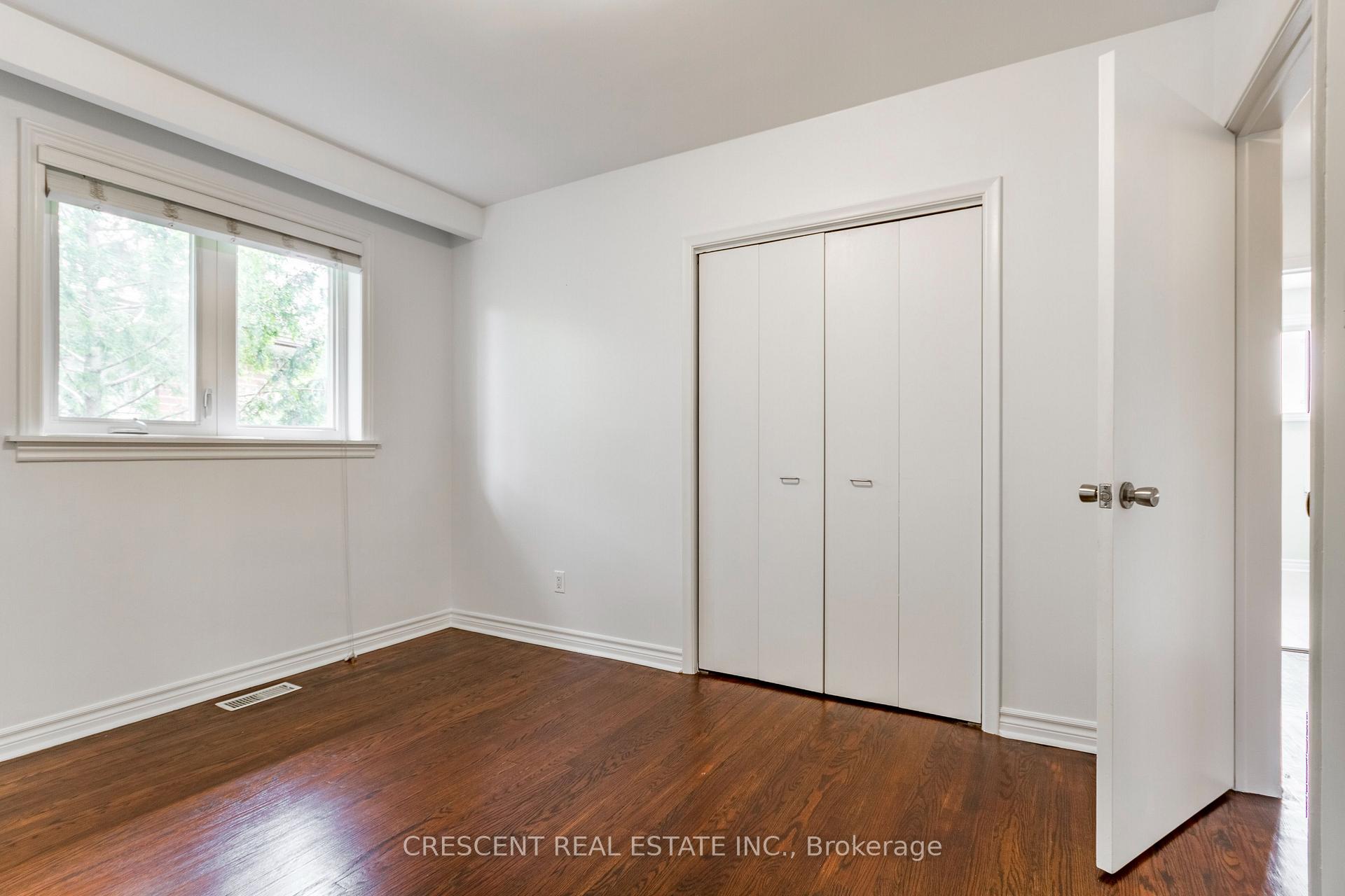 Photo 19 of 9 Clay Court, Etobicoke, Edenbridge-Humber Valley — HOMEH