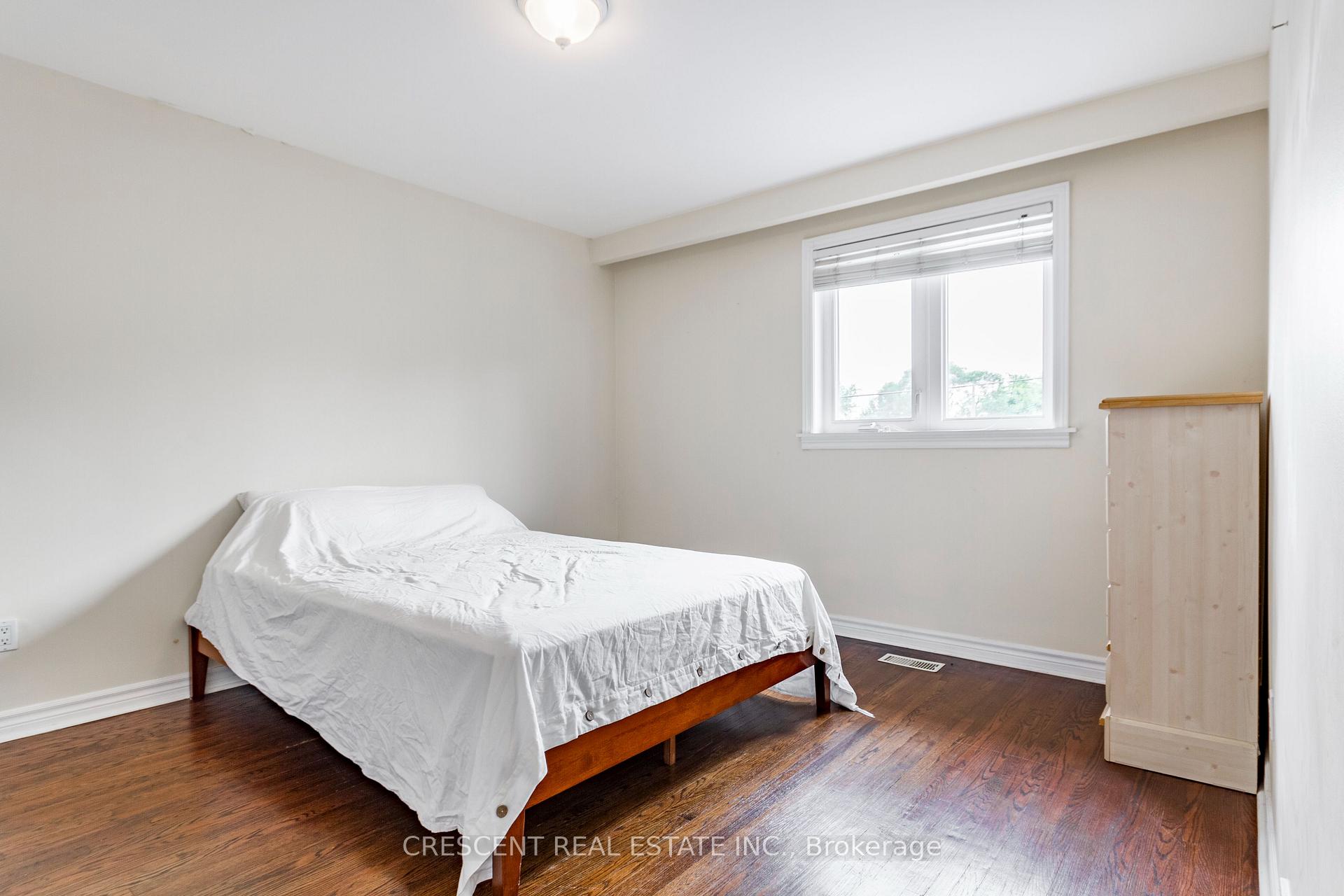 Photo 20 of 9 Clay Court, Etobicoke, Edenbridge-Humber Valley — HOMEH