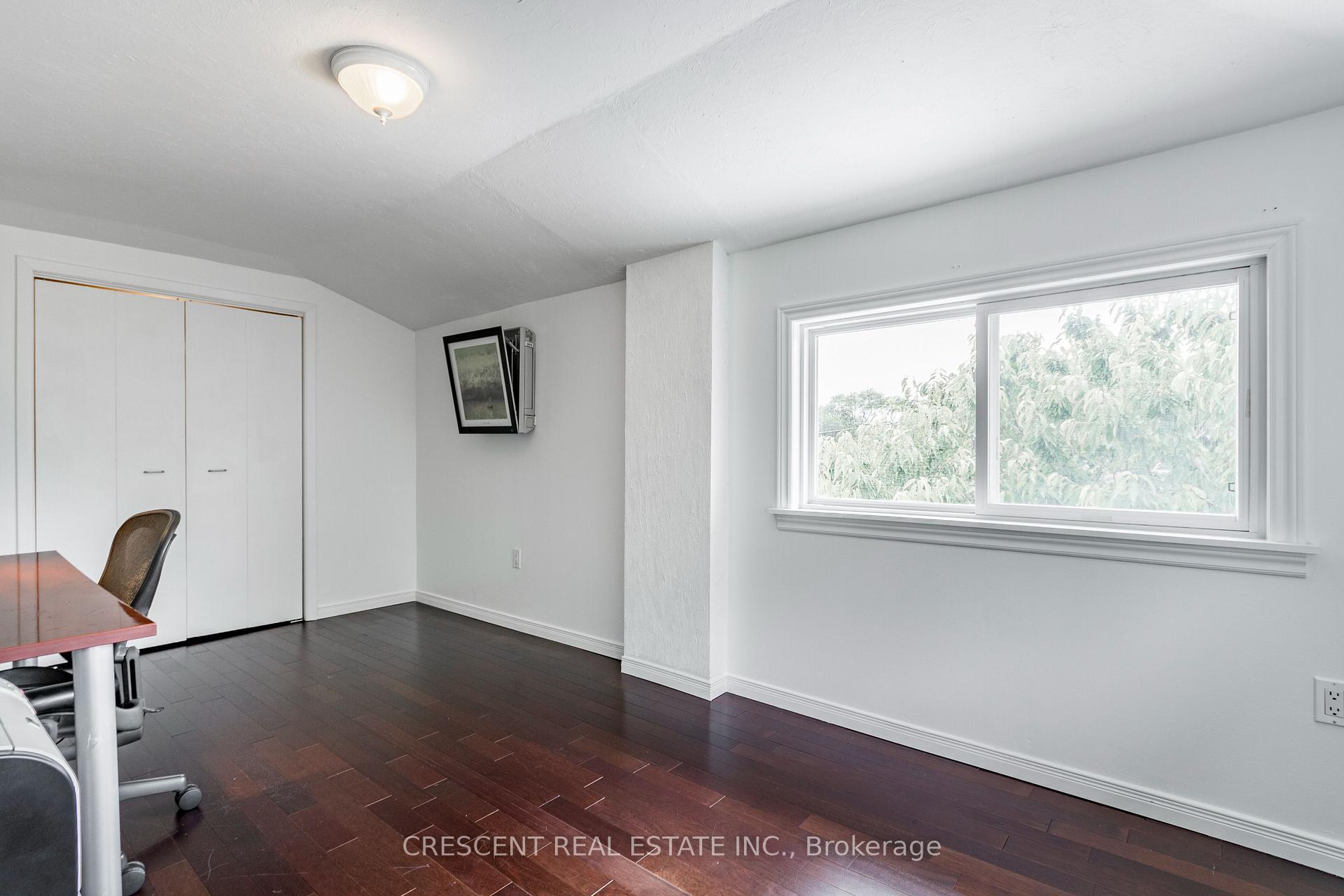 Photo 25 of 9 Clay Court, Etobicoke, Edenbridge-Humber Valley — HOMEH