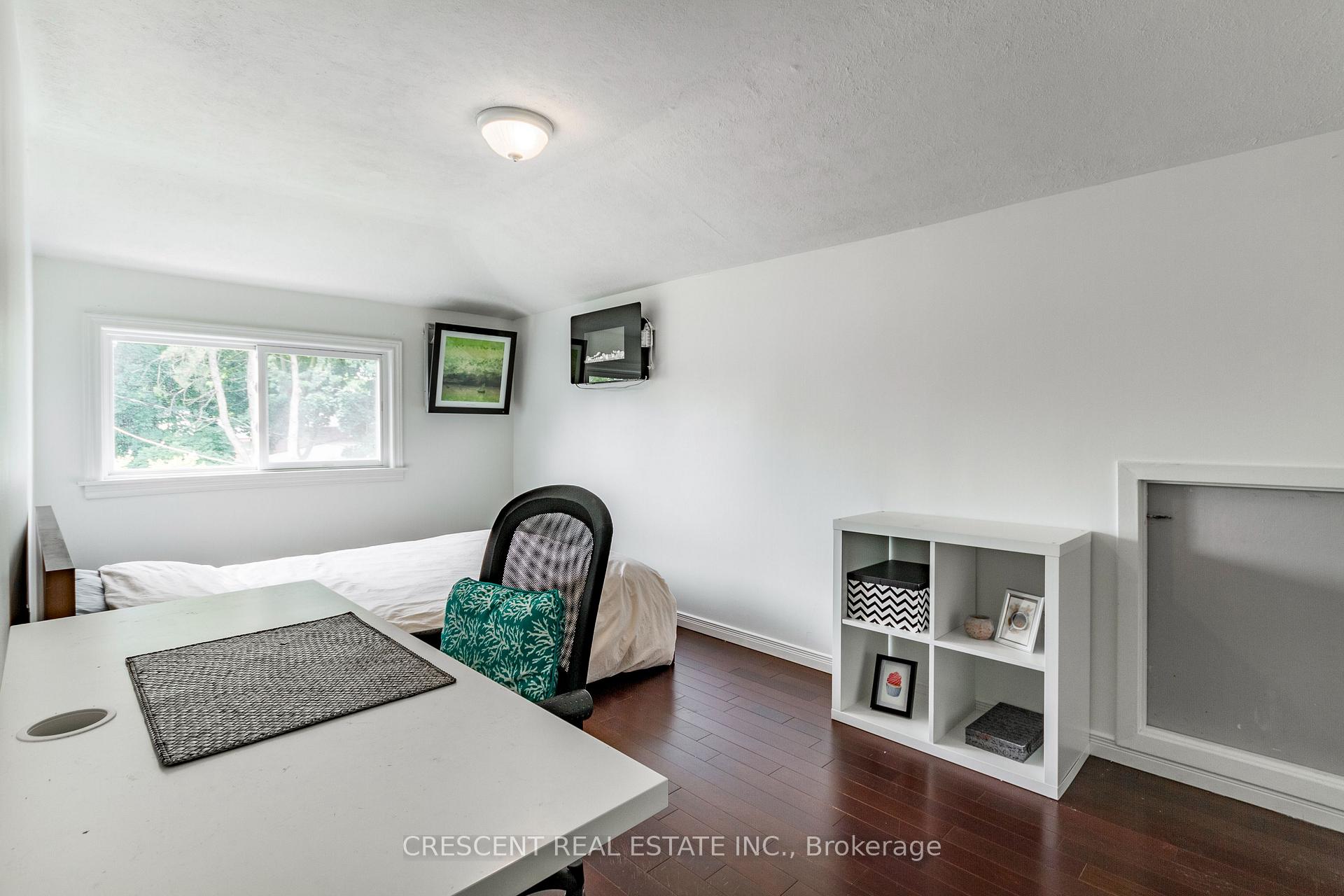 Photo 28 of 9 Clay Court, Etobicoke, Edenbridge-Humber Valley — HOMEH