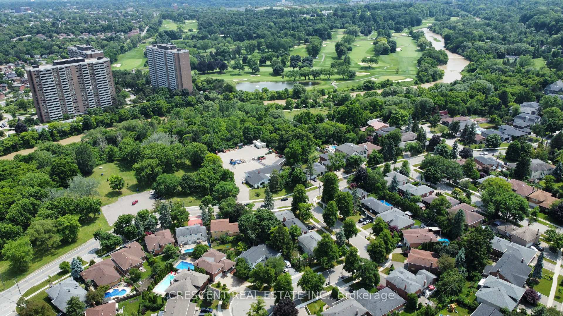 Photo 42 of 9 Clay Court, Etobicoke, Edenbridge-Humber Valley — HOMEH