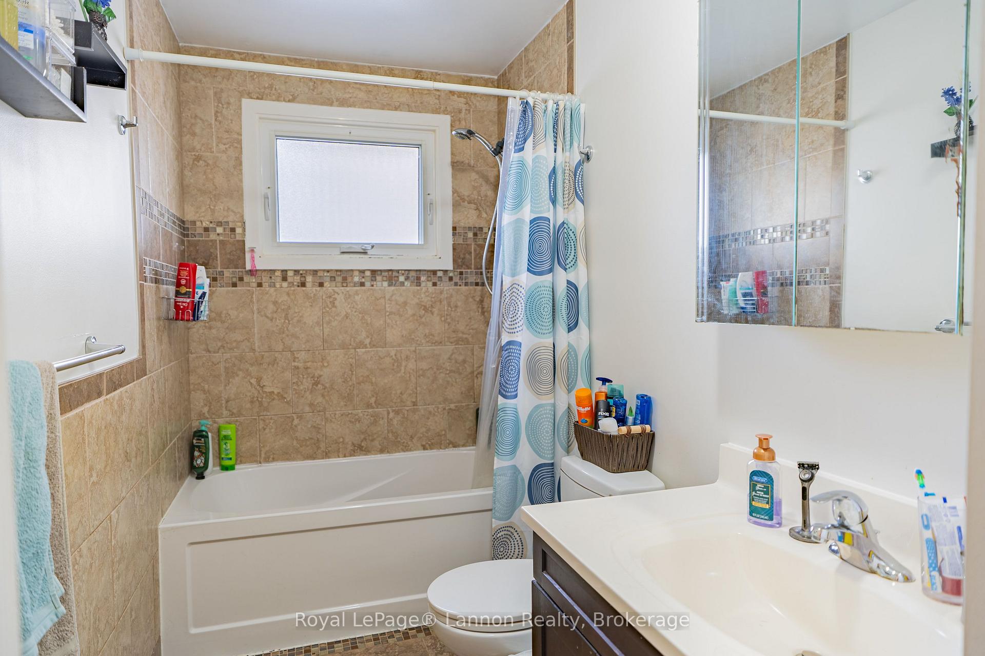 Photo 24 of 562 Simon Fraser Drive, Thunder Bay, Northwood Park — HOMEH