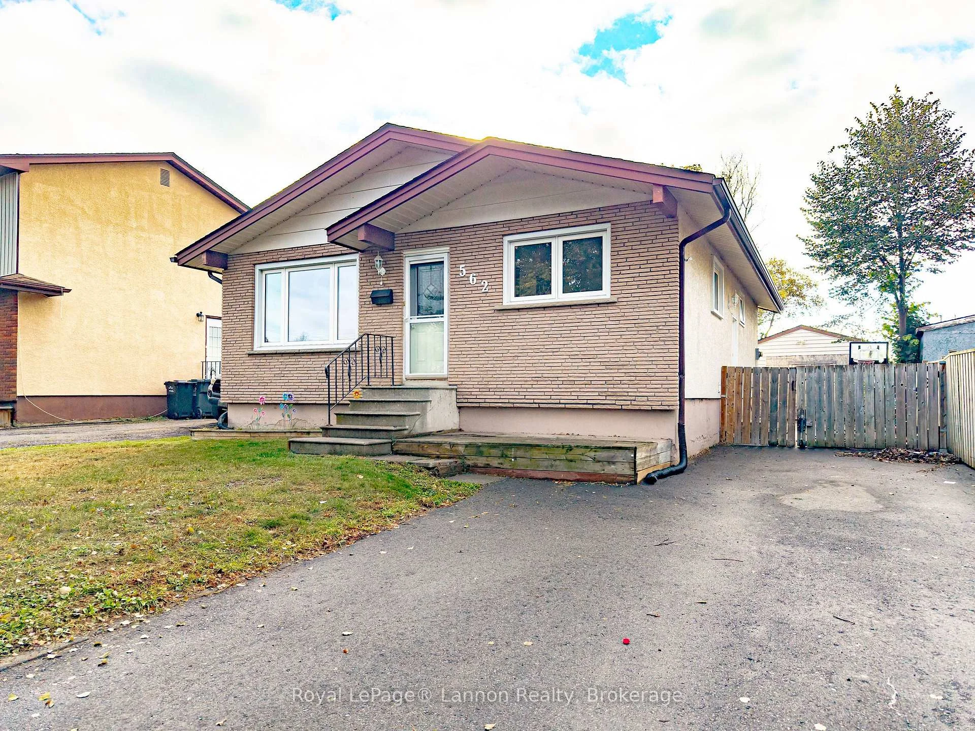 Photo 6 of 562 Simon Fraser Drive, Thunder Bay, Northwood Park — HOMEH