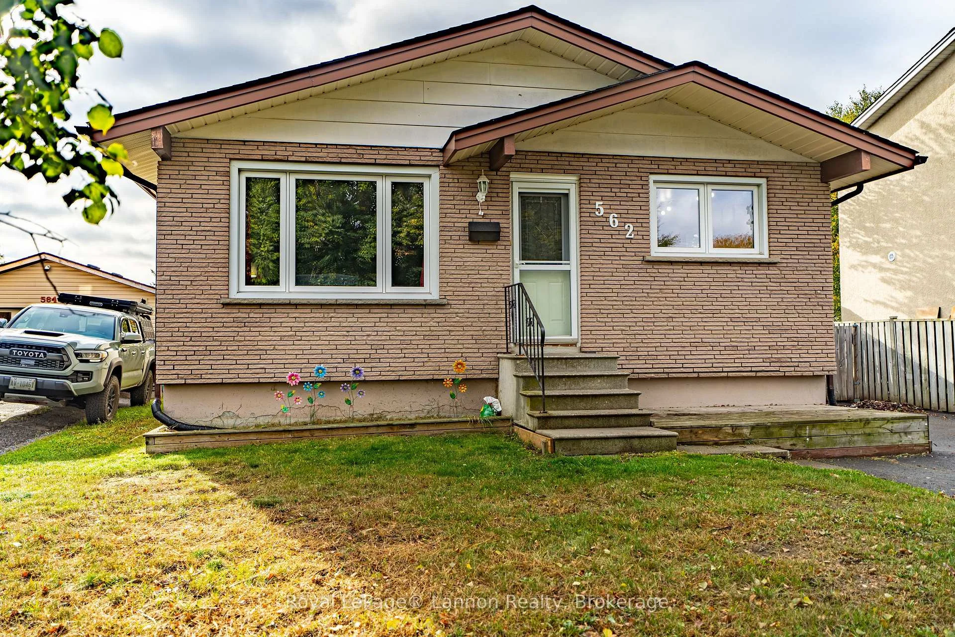 Photo 34 of 562 Simon Fraser Drive, Thunder Bay, Northwood Park — HOMEH