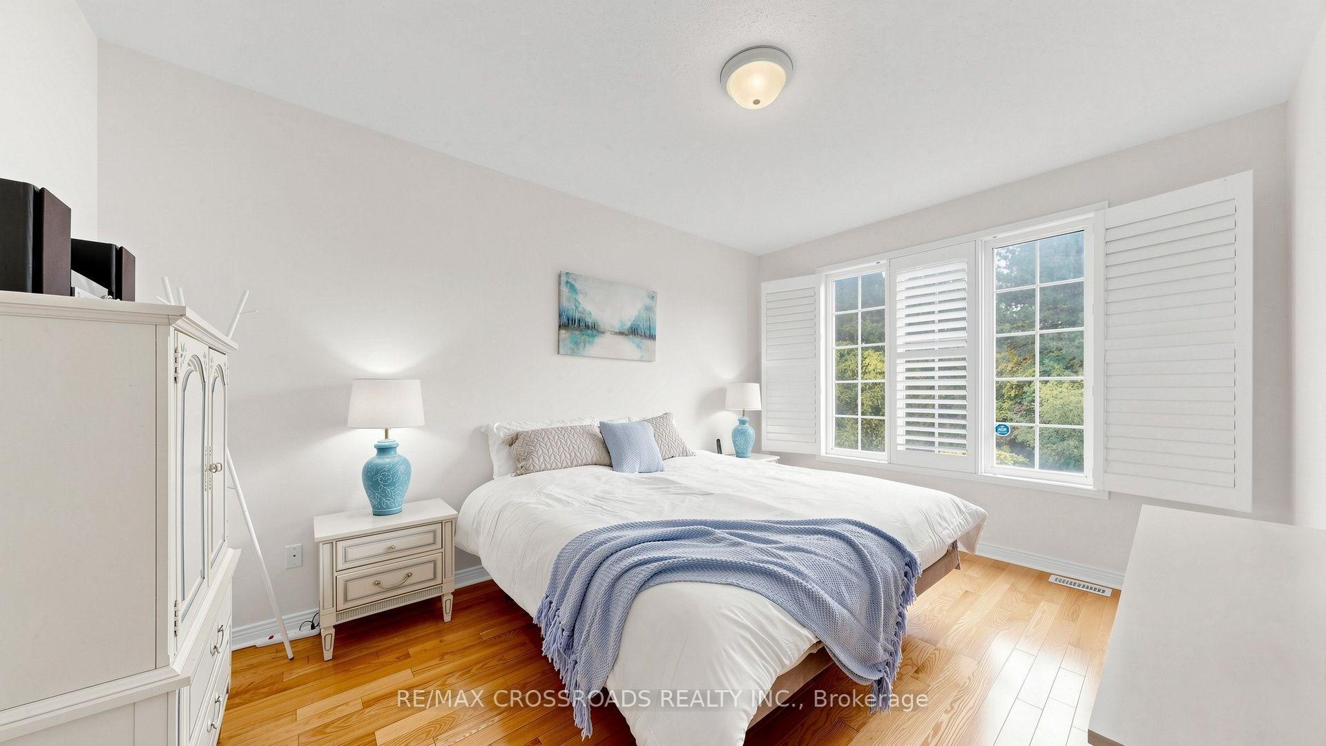 Photo 18 of 53 Castleglen Boulevard, Markham, Berczy — HOMEH