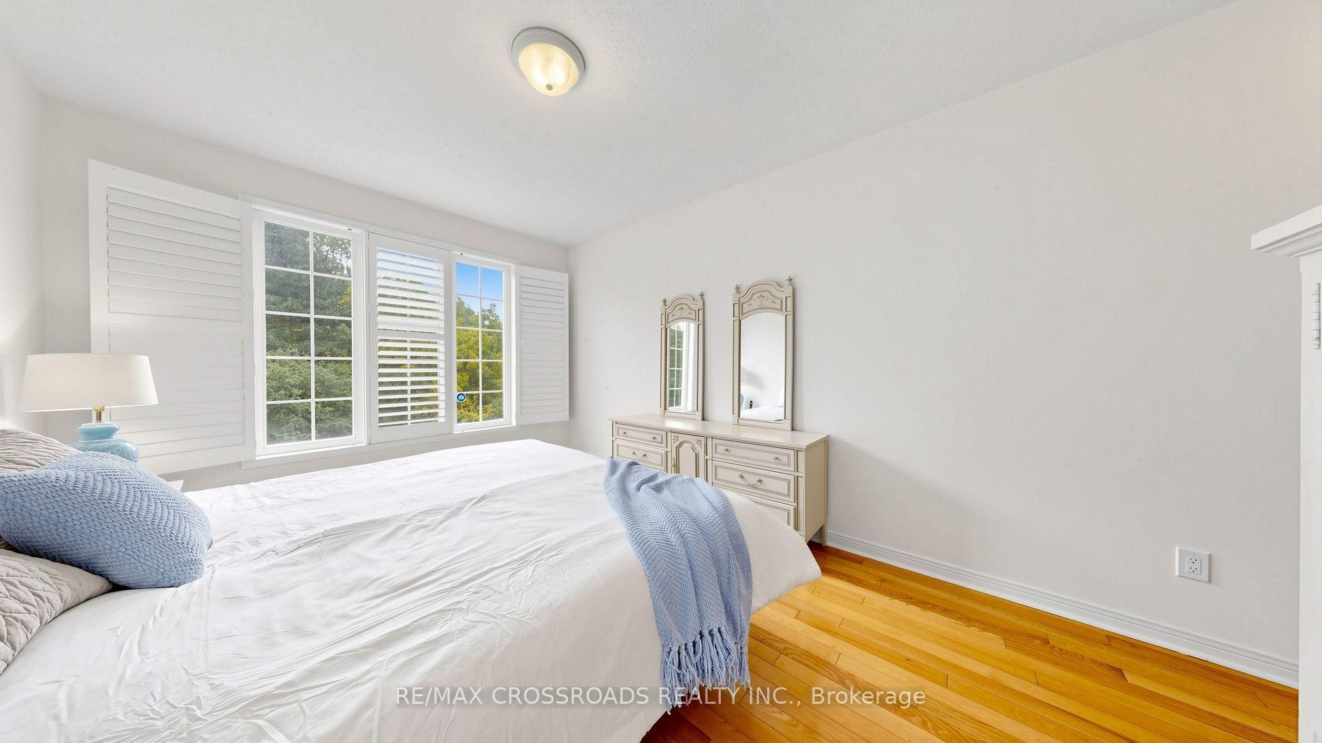 Photo 19 of 53 Castleglen Boulevard, Markham, Berczy — HOMEH