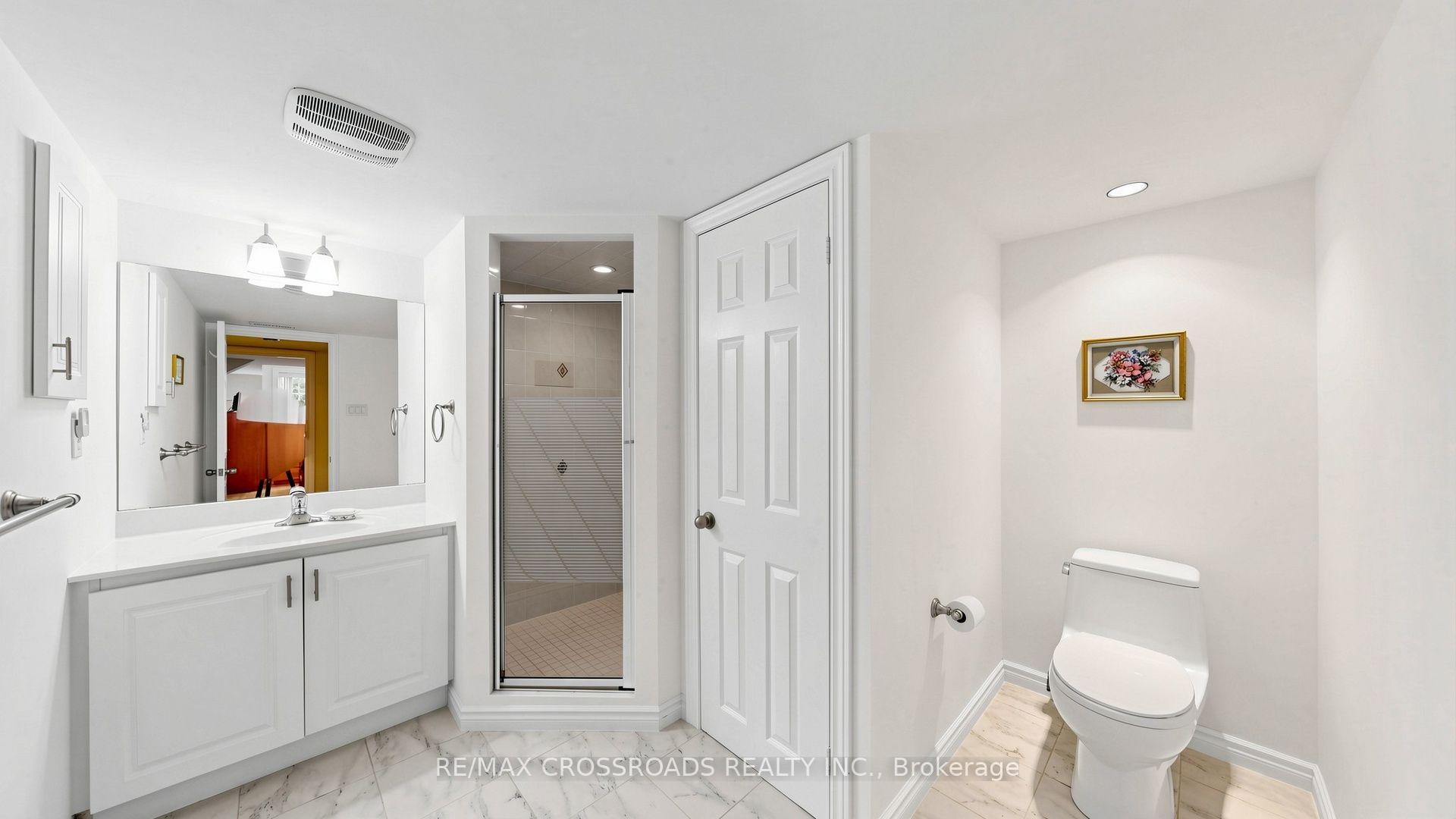 Photo 33 of 53 Castleglen Boulevard, Markham, Berczy — HOMEH