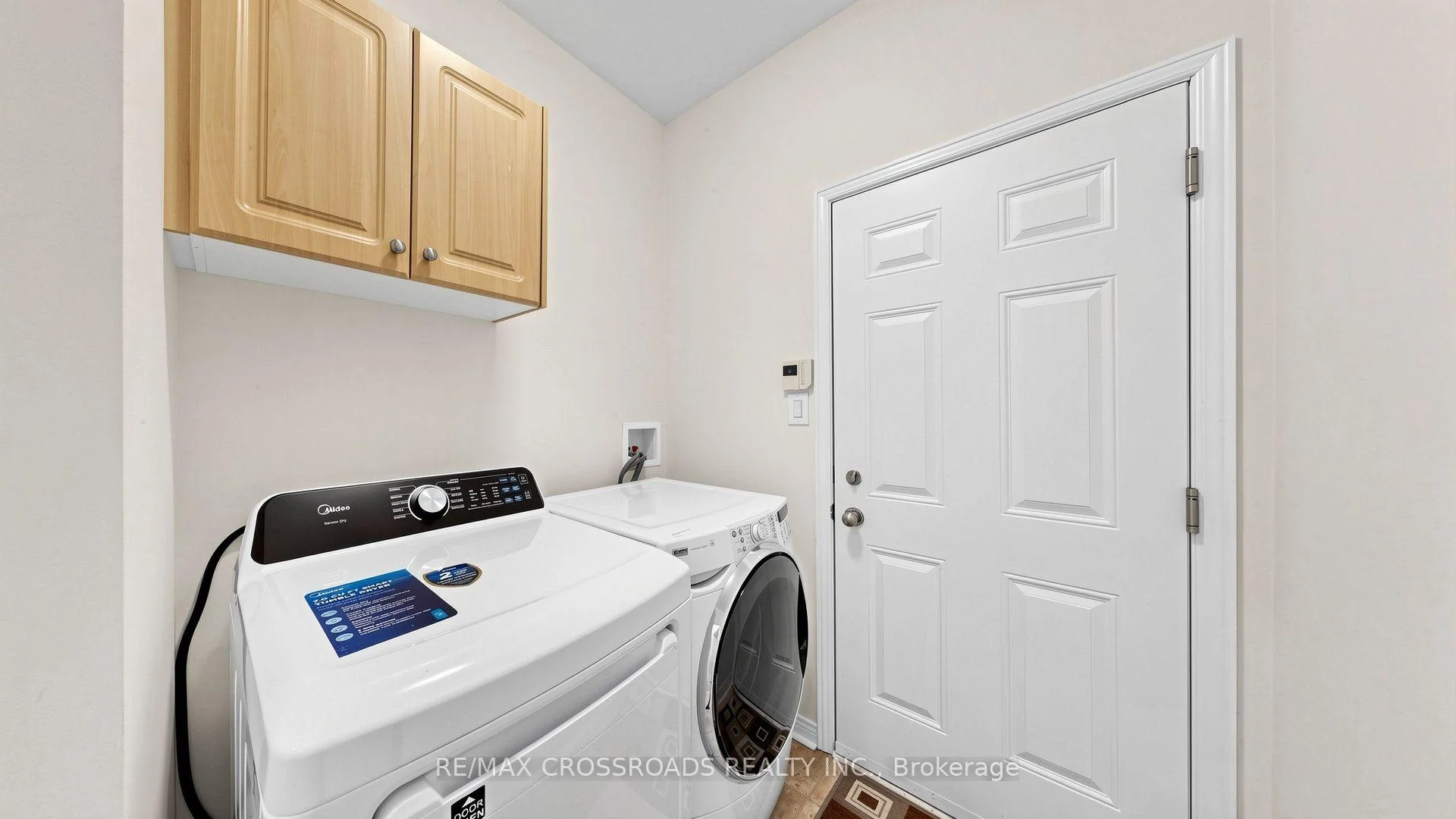 Photo 35 of 53 Castleglen Boulevard, Markham, Berczy — HOMEH