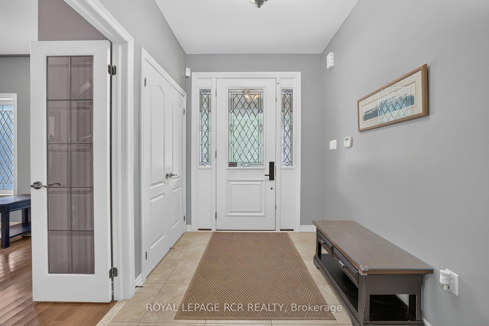 Photo 5 of 30 Borland Crescent, Caledon, Caledon East — HOMEH