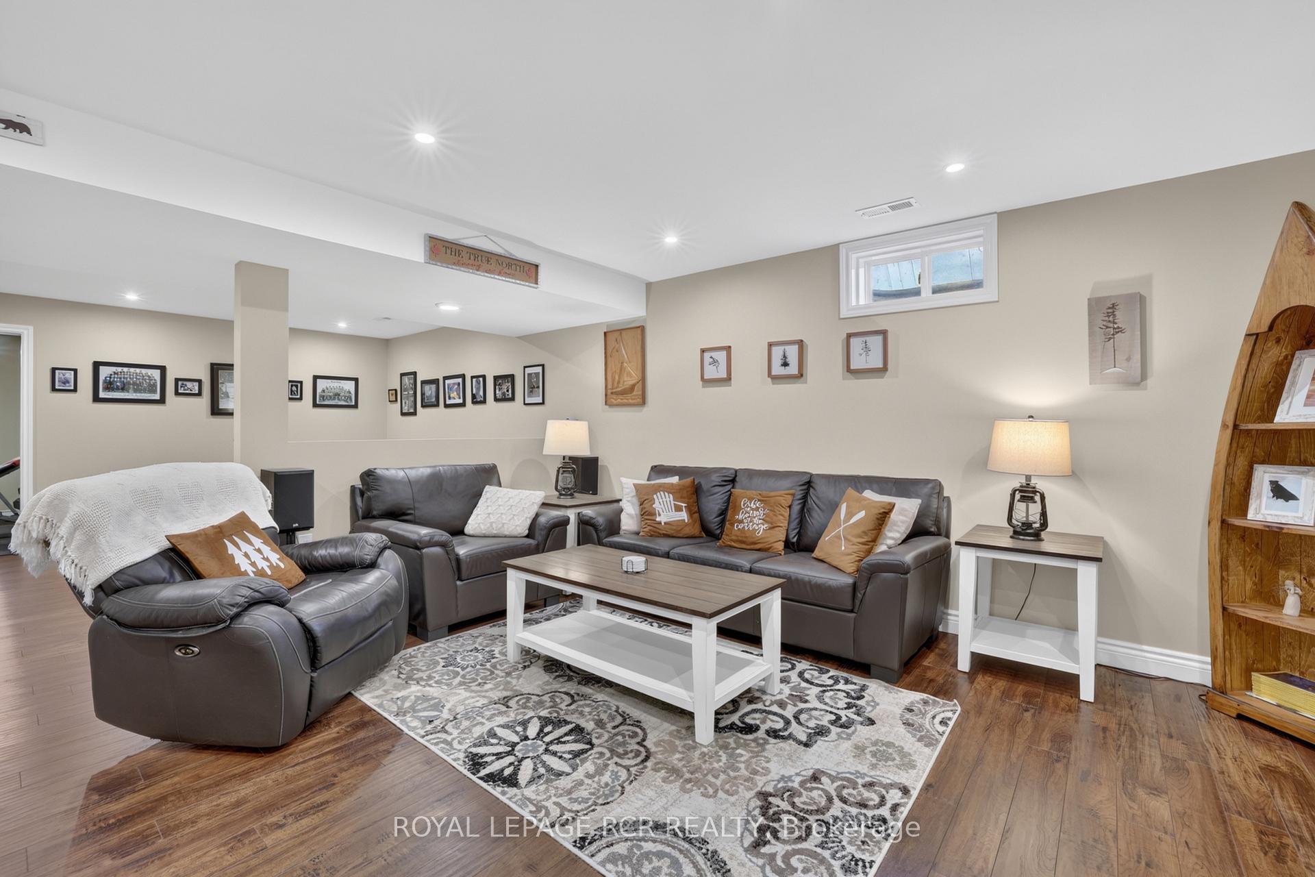 Photo 38 of 30 Borland Crescent, Caledon, Caledon East — HOMEH