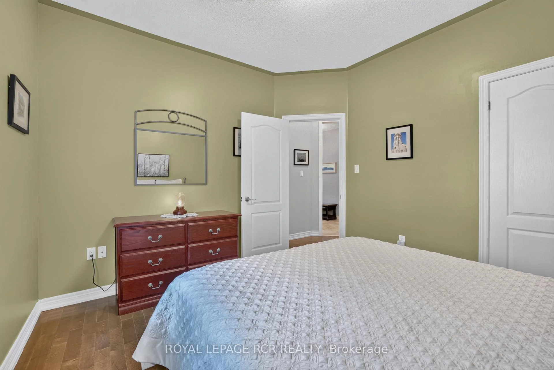 Photo 33 of 30 Borland Crescent, Caledon, Caledon East — HOMEH