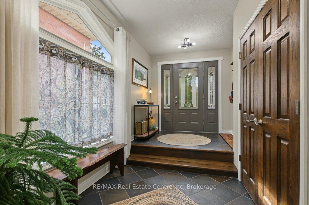 Photo 7 of 104 Johnston Street, Guelph, St. Patrick's Ward — HOMEH