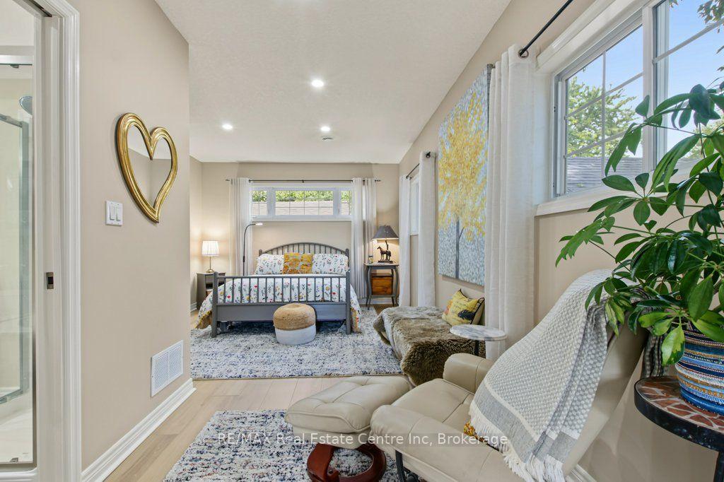 Photo 23 of 104 Johnston Street, Guelph, St. Patrick's Ward — HOMEH