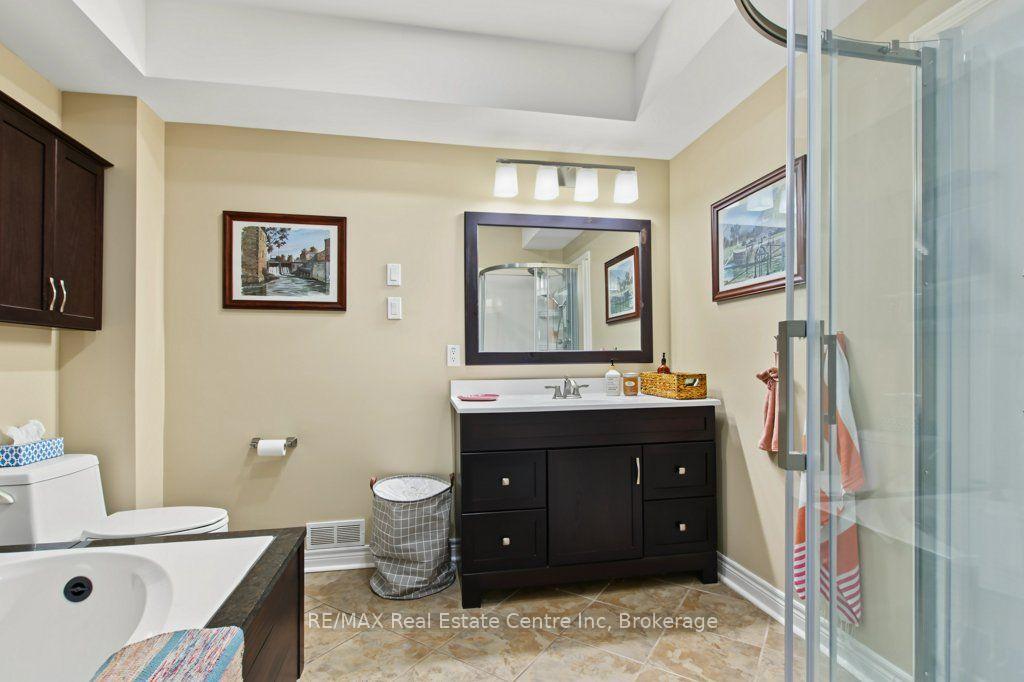 Photo 24 of 104 Johnston Street, Guelph, St. Patrick's Ward — HOMEH