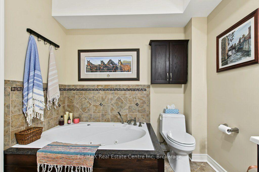 Photo 25 of 104 Johnston Street, Guelph, St. Patrick's Ward — HOMEH