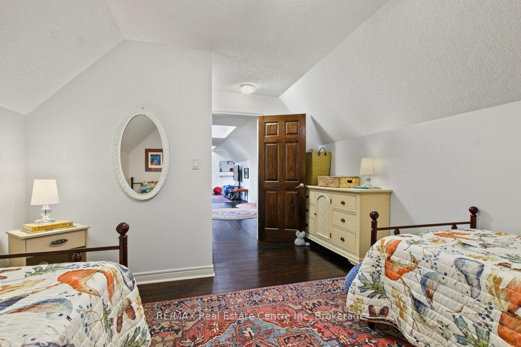 Photo 35 of 104 Johnston Street, Guelph, St. Patrick's Ward — HOMEH