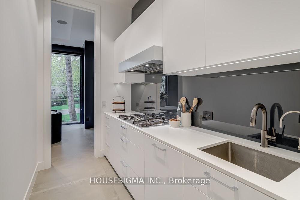 Photo 10 of 307 Richview Avenue, Toronto, Forest Hill South — HOMEH