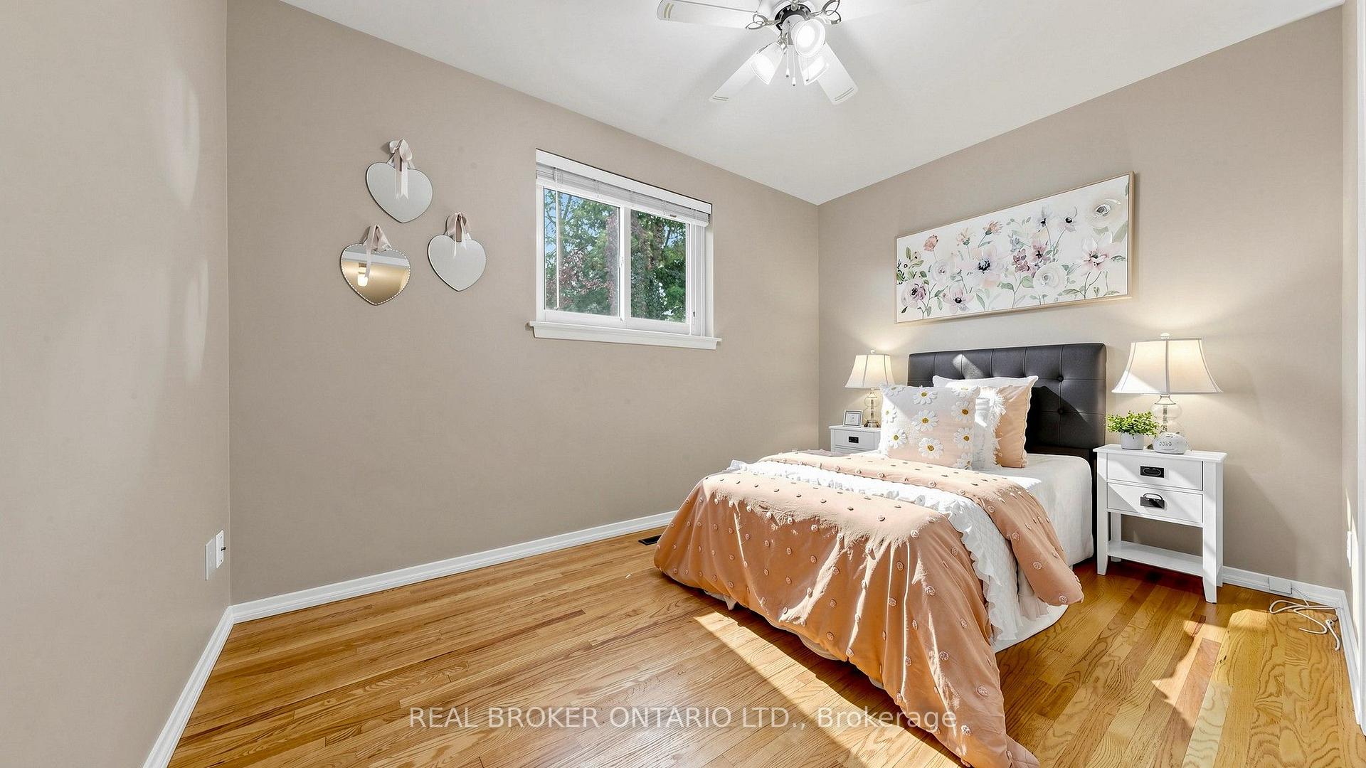 Photo 25 of 32 Cairnside Crescent, North York, Pleasant View — HOMEH