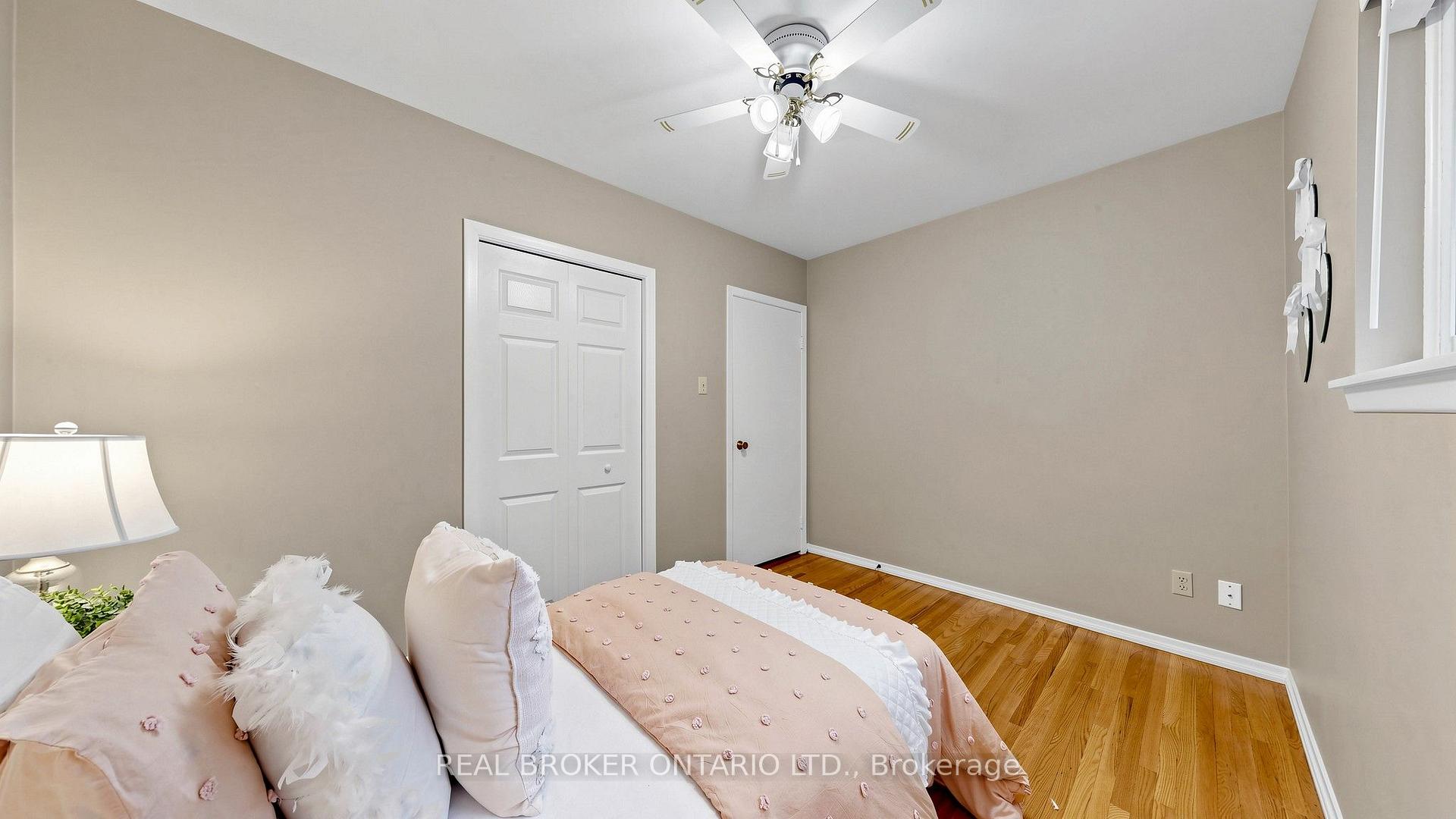 Photo 27 of 32 Cairnside Crescent, North York, Pleasant View — HOMEH