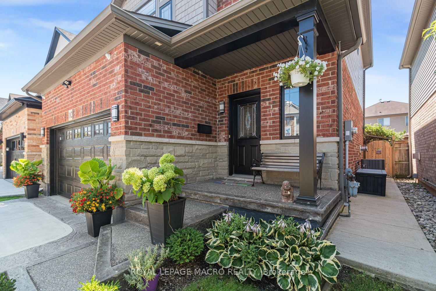 Photo 3 of 102 Willow Lane, Grimsby, Grimsby West — HOMEH