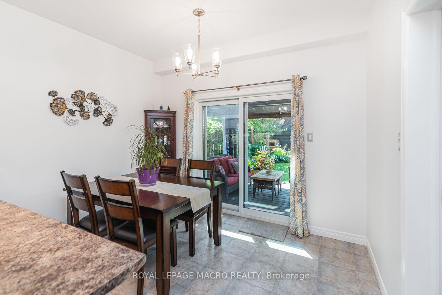 Photo 12 of 102 Willow Lane, Grimsby, Grimsby West — HOMEH