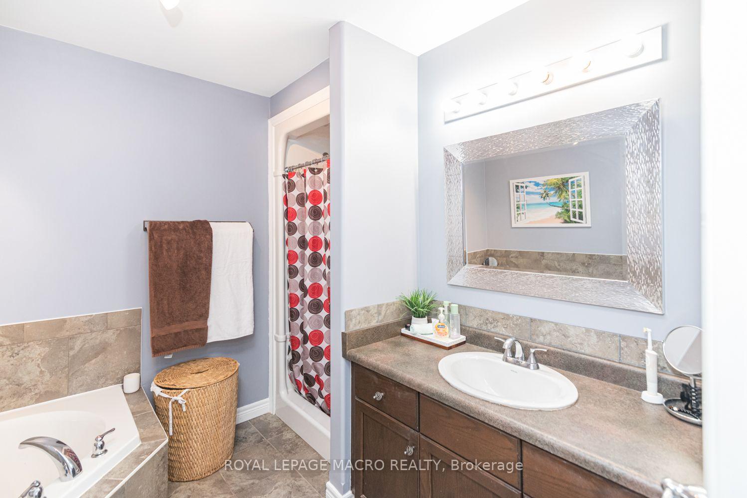 Photo 31 of 102 Willow Lane, Grimsby, Grimsby West — HOMEH