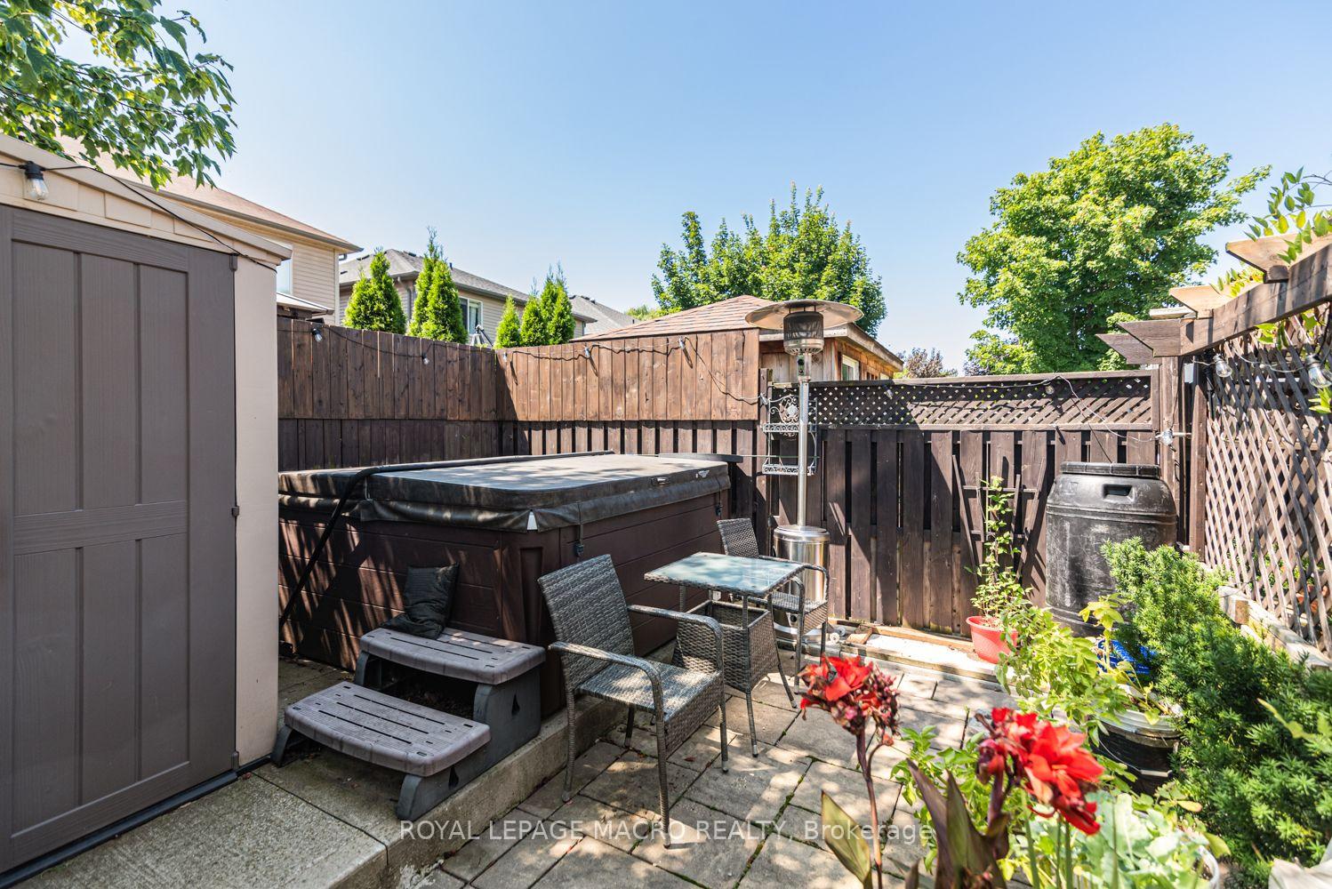 Photo 43 of 102 Willow Lane, Grimsby, Grimsby West — HOMEH