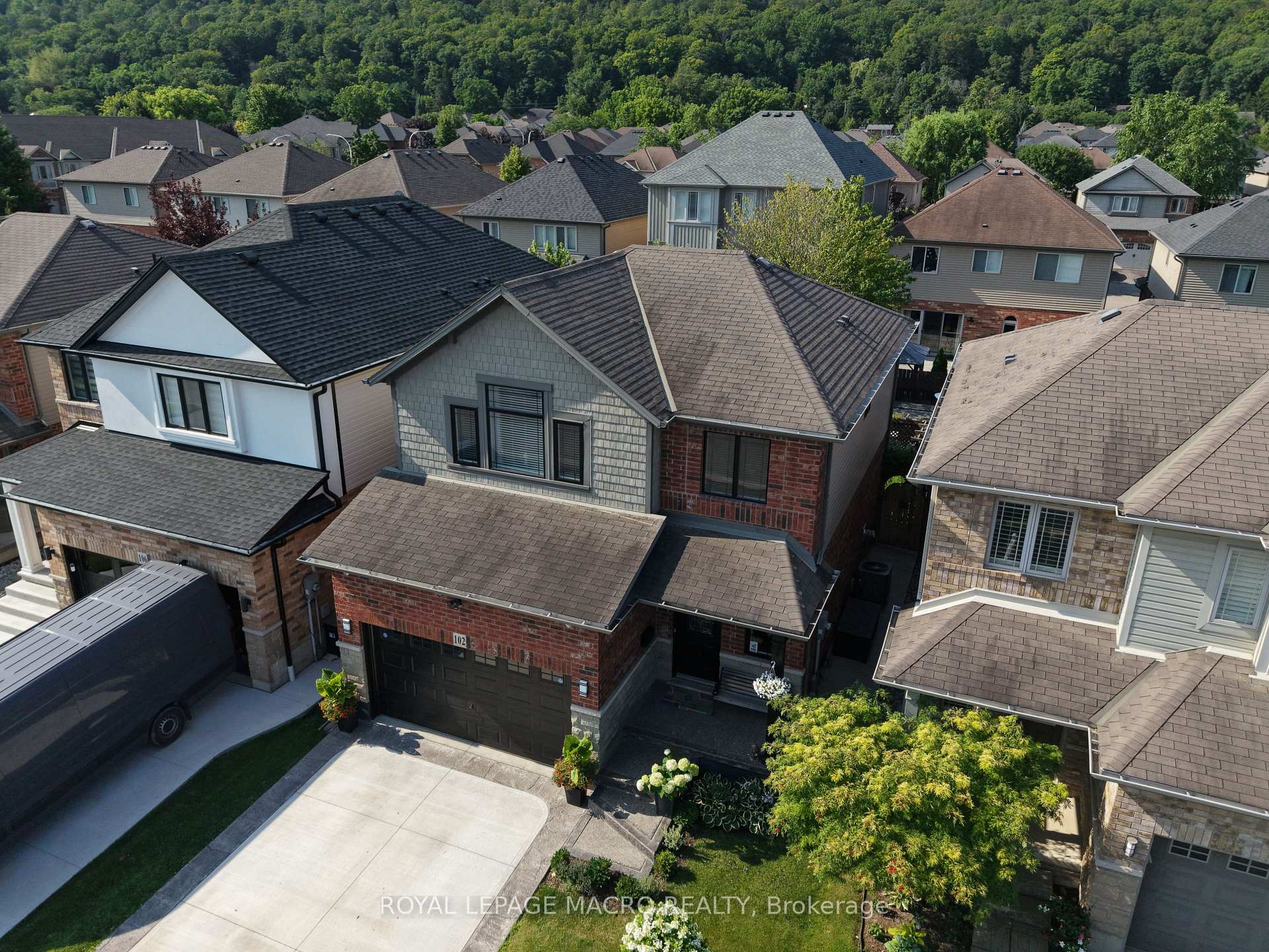 Photo 48 of 102 Willow Lane, Grimsby, Grimsby West — HOMEH
