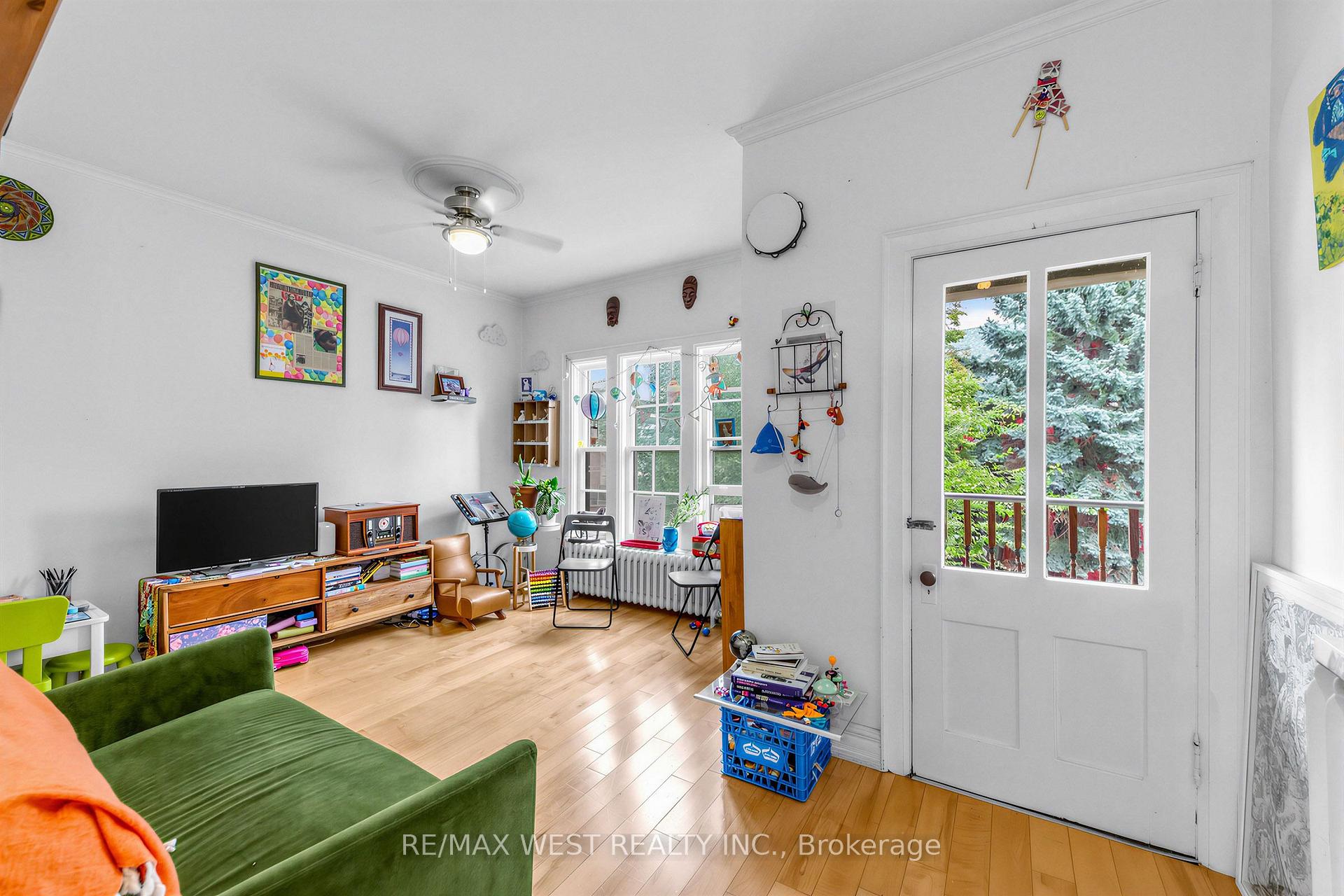 Photo 5 of 284 Lisgar Street, Toronto, Little Portugal — HOMEH