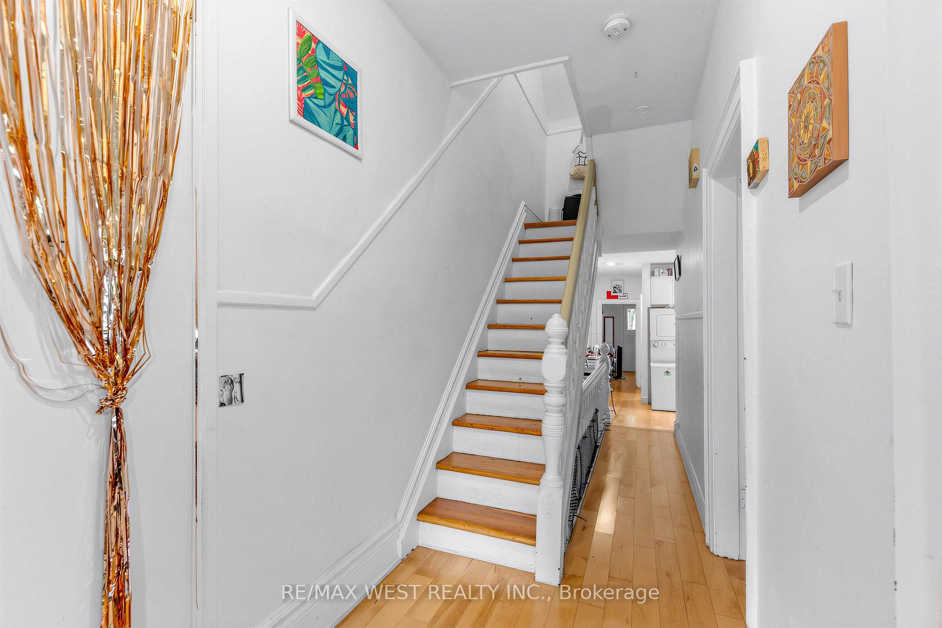 Photo 10 of 284 Lisgar Street, Toronto, Little Portugal — HOMEH