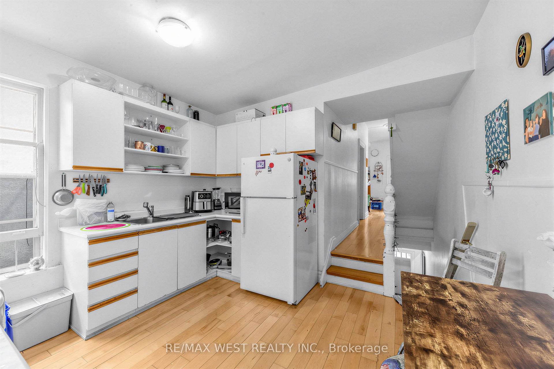 Photo 15 of 284 Lisgar Street, Toronto, Little Portugal — HOMEH