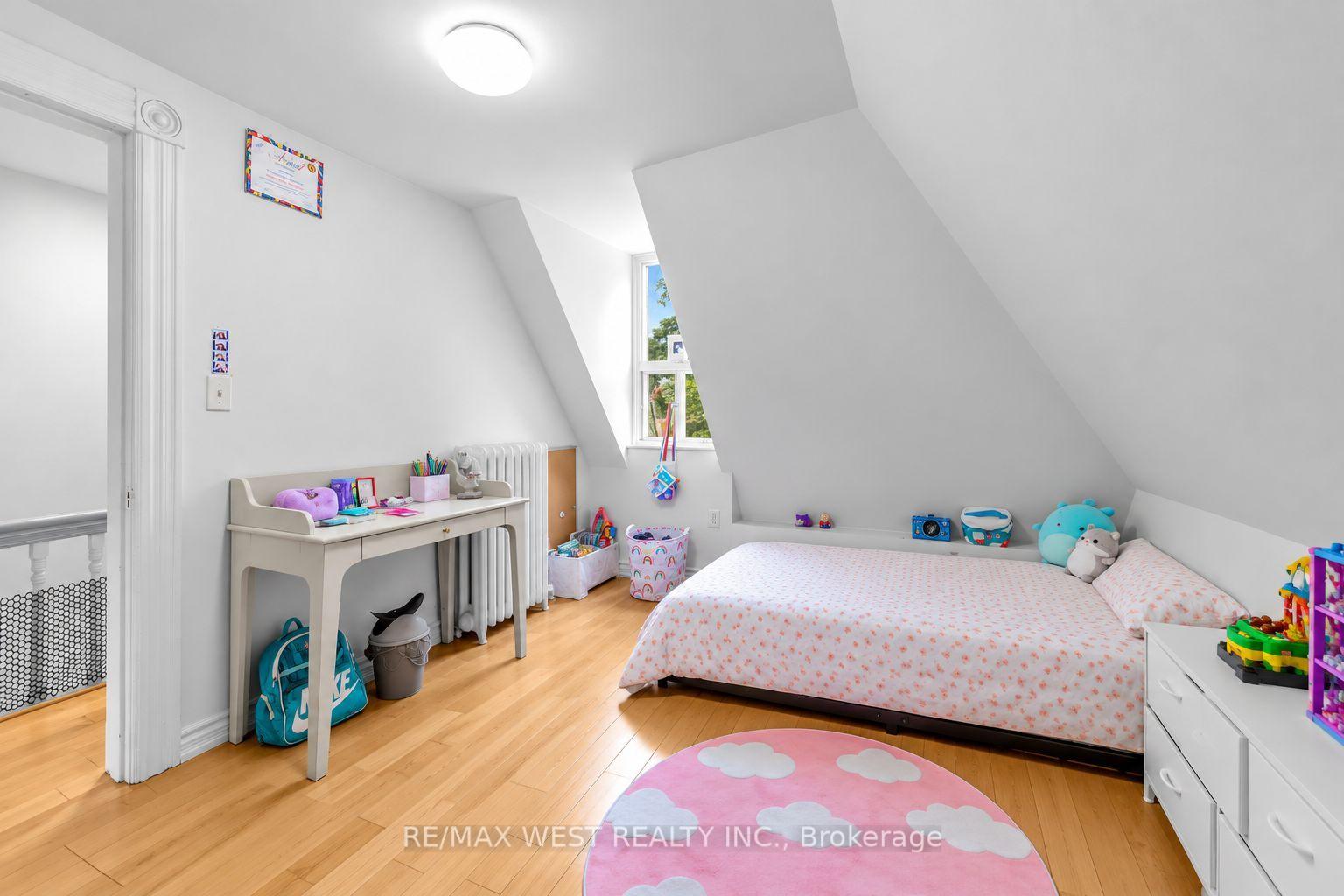 Photo 25 of 284 Lisgar Street, Toronto, Little Portugal — HOMEH