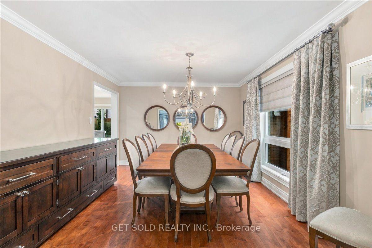 Photo 7 of 10 Coldwater Court, Vaughan, Beverley Glen — HOMEH