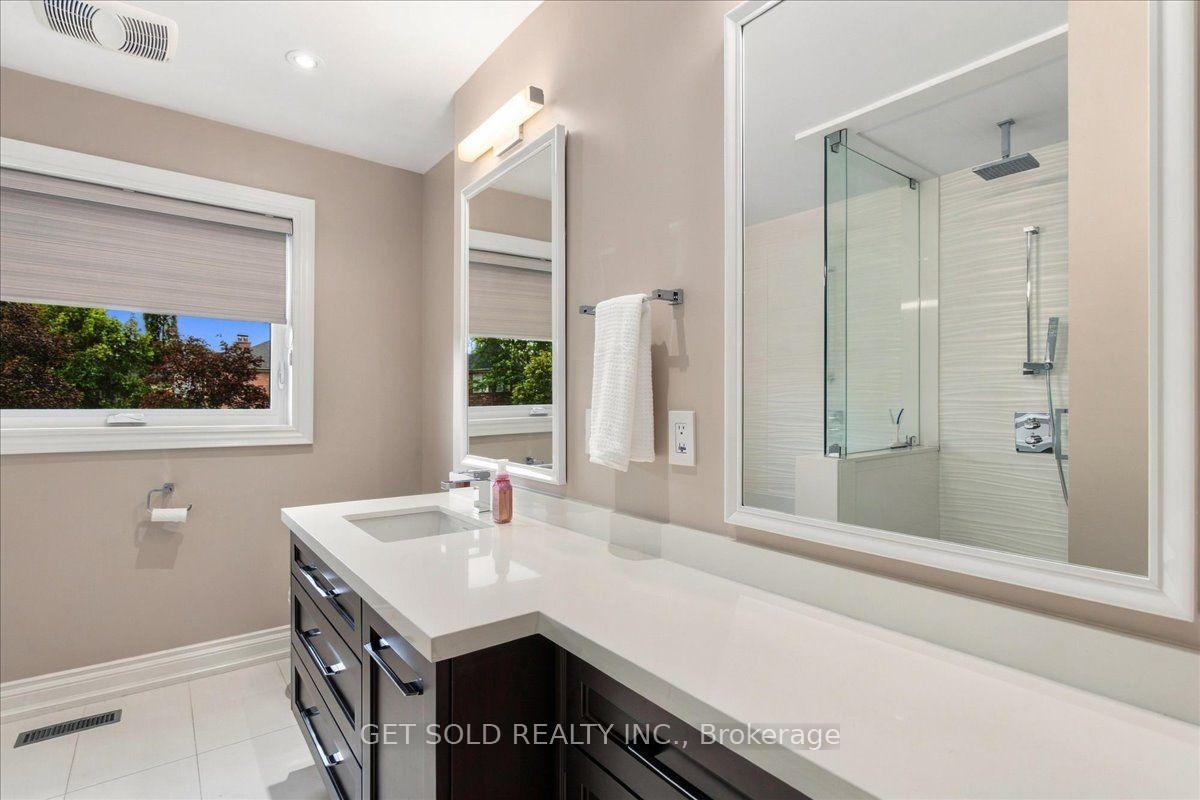 Photo 30 of 10 Coldwater Court, Vaughan, Beverley Glen — HOMEH