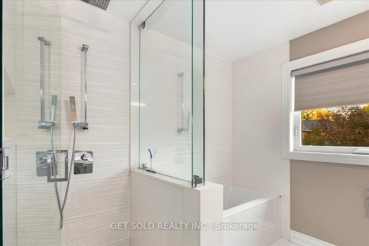 Photo 31 of 10 Coldwater Court, Vaughan, Beverley Glen — HOMEH