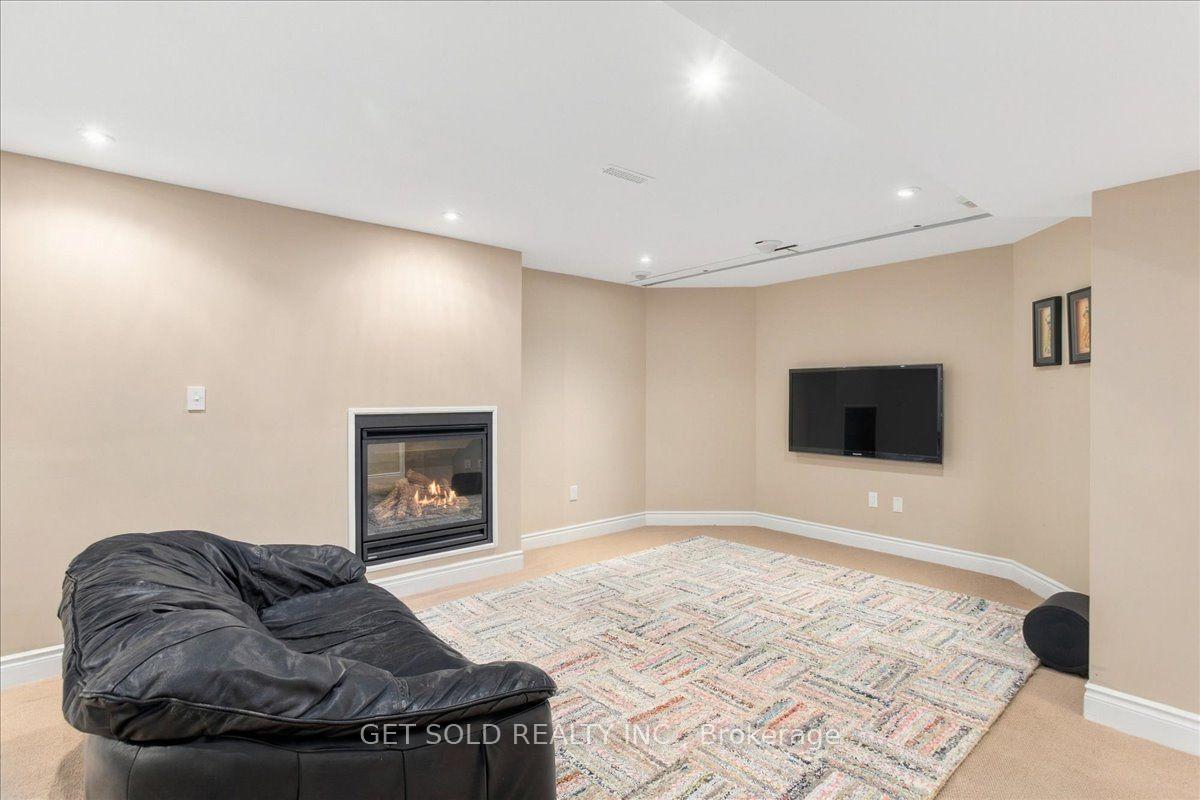 Photo 32 of 10 Coldwater Court, Vaughan, Beverley Glen — HOMEH